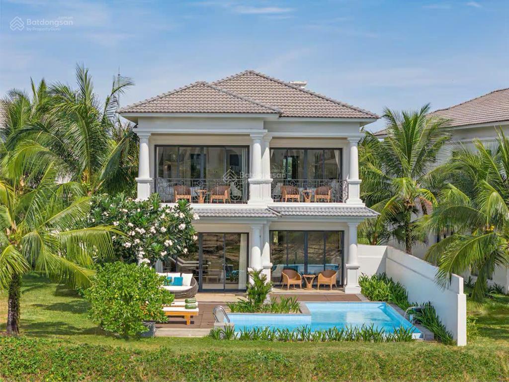 Bt vinpearl phú quốc 2 tầng 4 ngủ, view hồ lớn, còn 1 năm ck, giá 9,8 tỷ