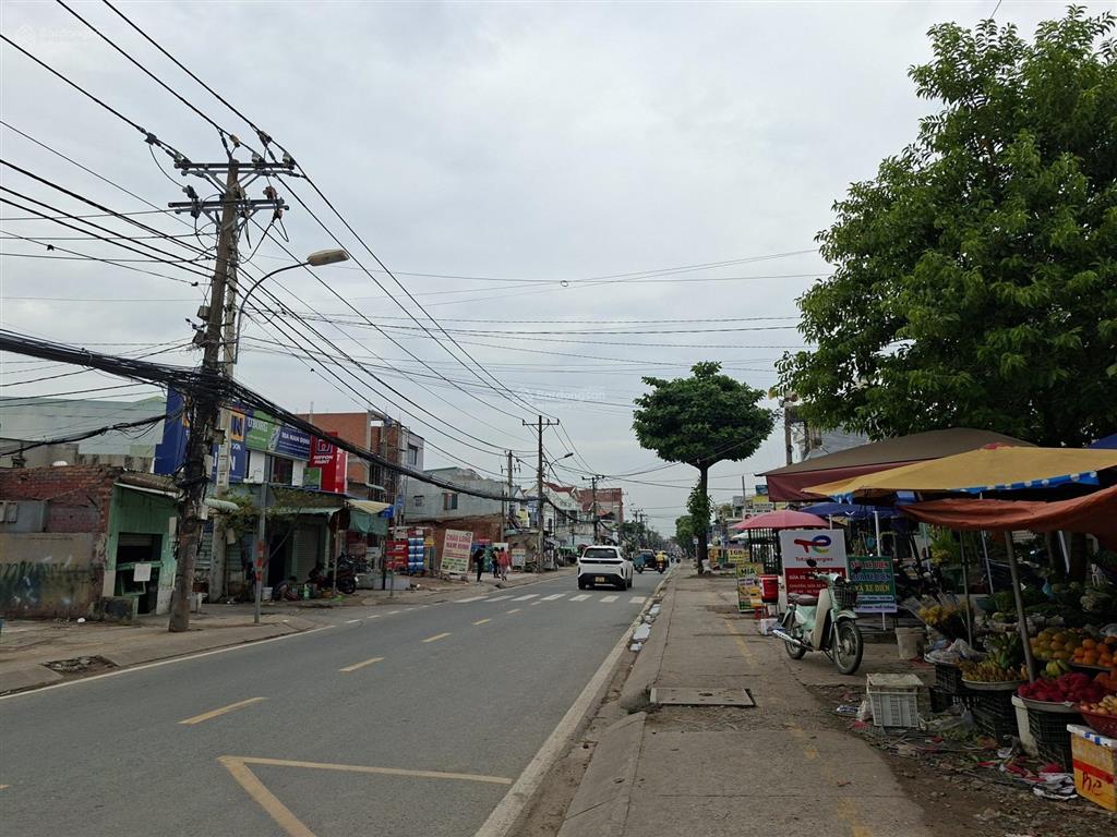 Gần mặt tiền 4,2 tỷ 20 phút metro, quận 2 khu dân cư hiện hữu, không ngập 105,8m² 100% odt
