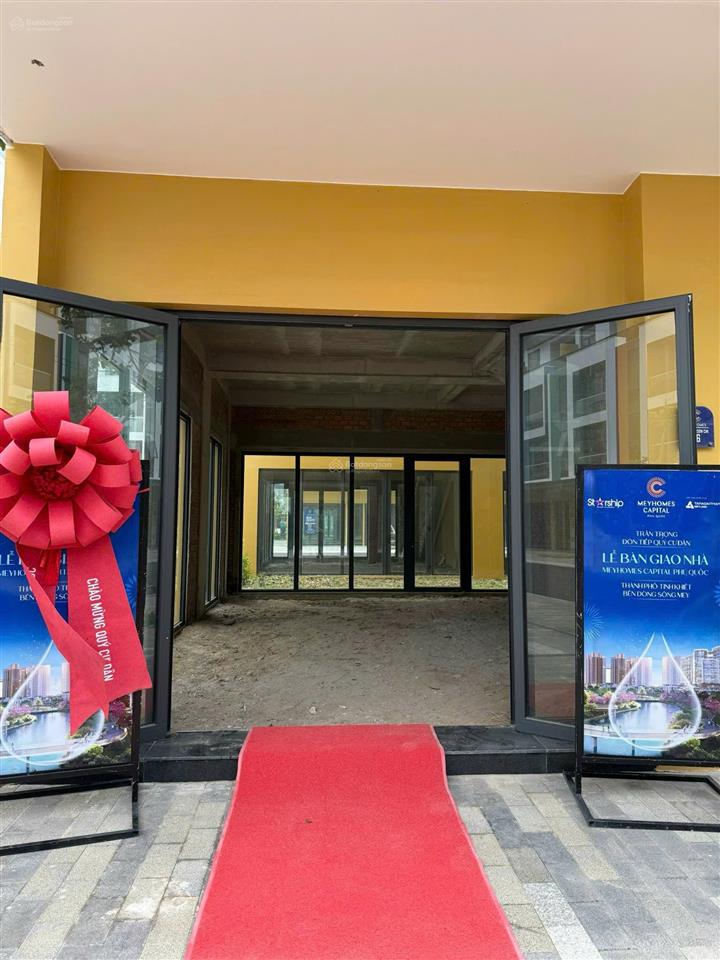 Nợ ngân hàng cần cắt lỗ gấp căn nhà phố 0926 168 ***