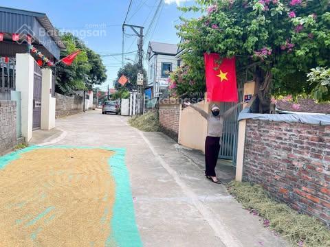 Một trong số ít chỉ 1.8 tỷ có ngay lô đất sổ đỏ 100m² gần khu công nghệ cao hoà lạc