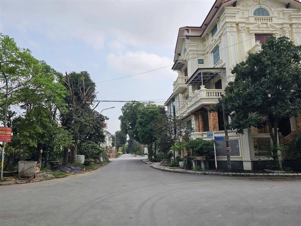 Bán biệt thự đẹp tại huỳnh thúc kháng, 146 tỷ, 262m2, nhiều tiện ích