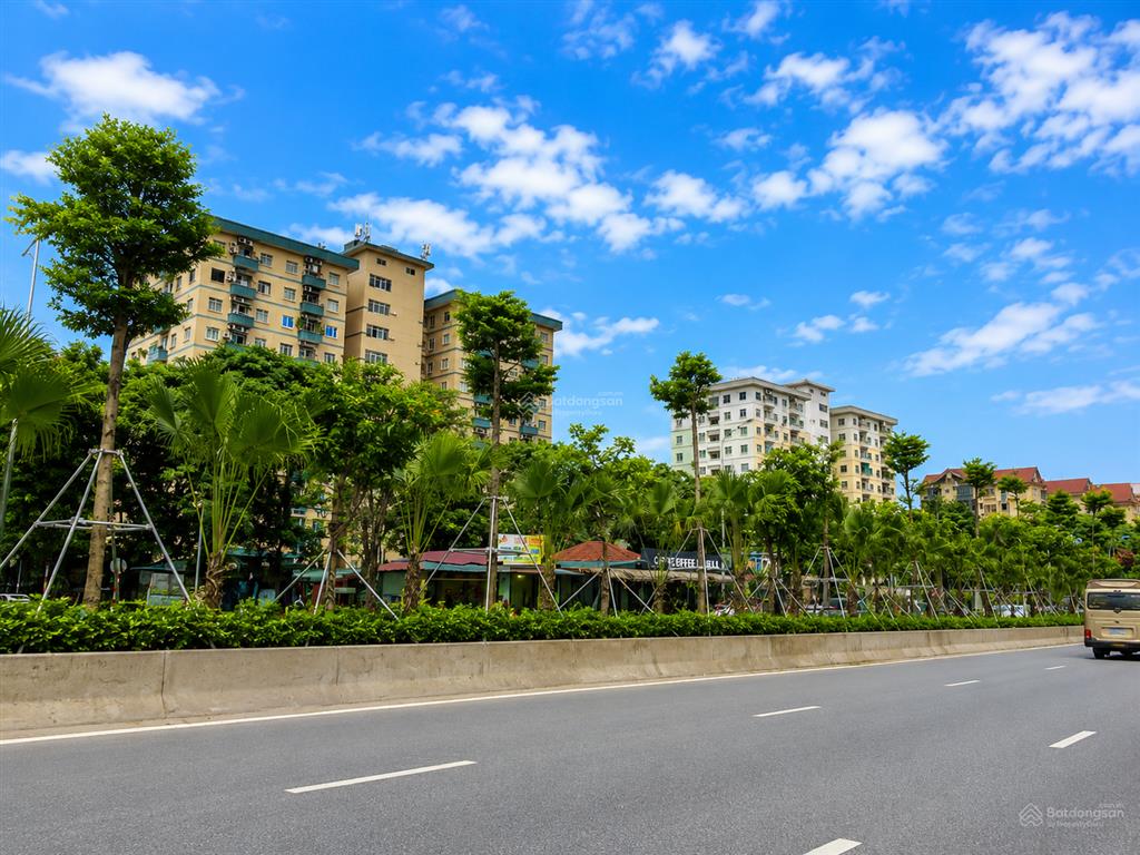 Bán căn 2 phòng ngủ 75m2 giá 5 tỷ, full nội thất đẹp ở ngay, chủ nhà thiện chí, thân thiện