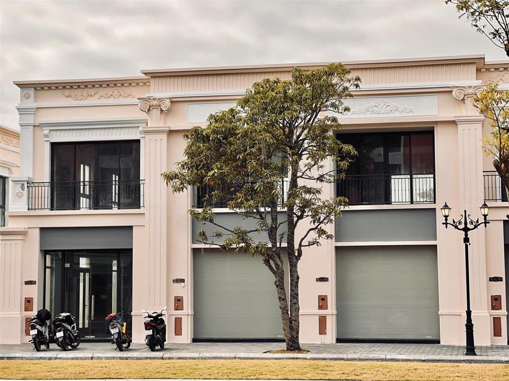 Bí tiền bán gấp căn shophouse 90m² view hồ + sân golf vũ yên giá 6.8 tỷ