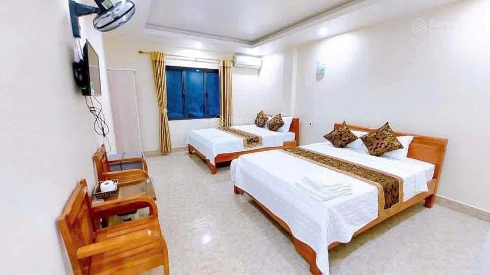 Cần bán khách sạn 2 sao trung tâm bãi cháy hạ long, dòng tiền 250 triệu/tháng chỉ 7 tỷ