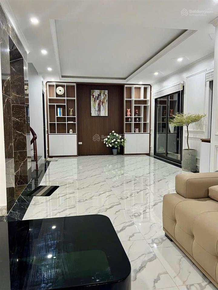 Phân lô ô tô vào nhà tại hoàng đạo thành kim giang 6 tầng thang máy. giá 17 tỷ. 0989 388 ***