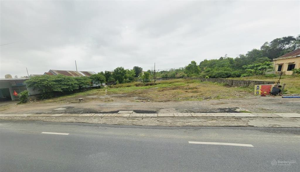 2094m2 mặt tiền lạc long quân. ngay trung tâm lăng cô. cách biển 500m
