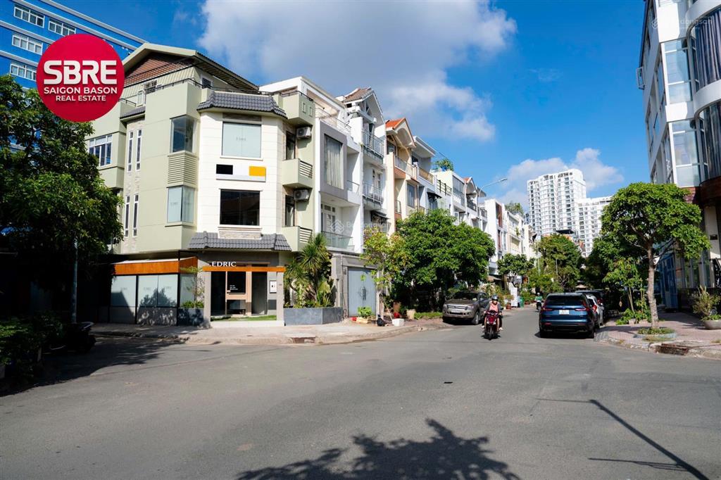 Bán nhà phố có hầm + 4 tầng khu him lam mặt sau thoáng, view sân trường vstar