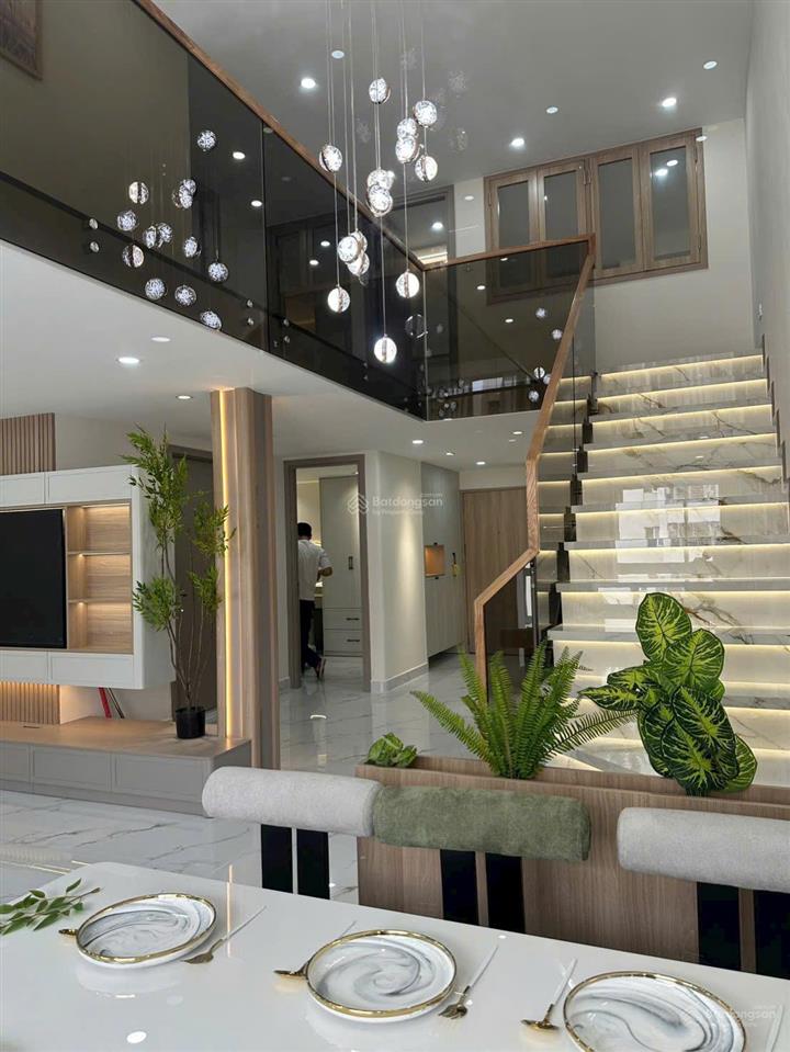 Bán duplex sky garden 1 phú mỹ hưng. 4 phòng ngủ giá 8,5 tỷ