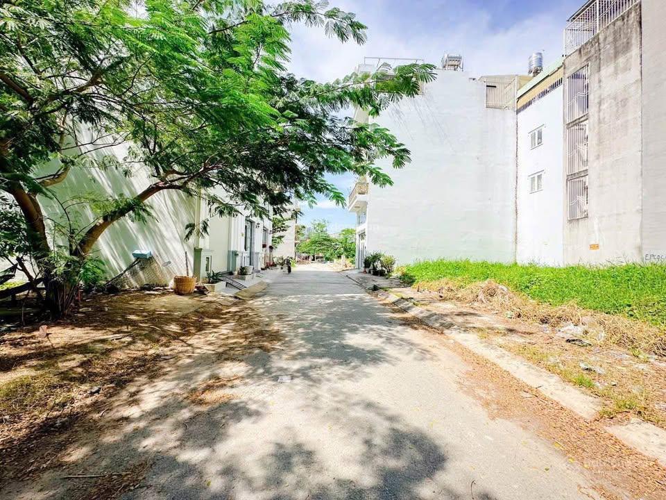 Bán đất hxh trải nhựa ko lỗi hạ tầng cống cột hoàng quốc việt 5x13 63m2 7,15 tỷ phú thuận q7