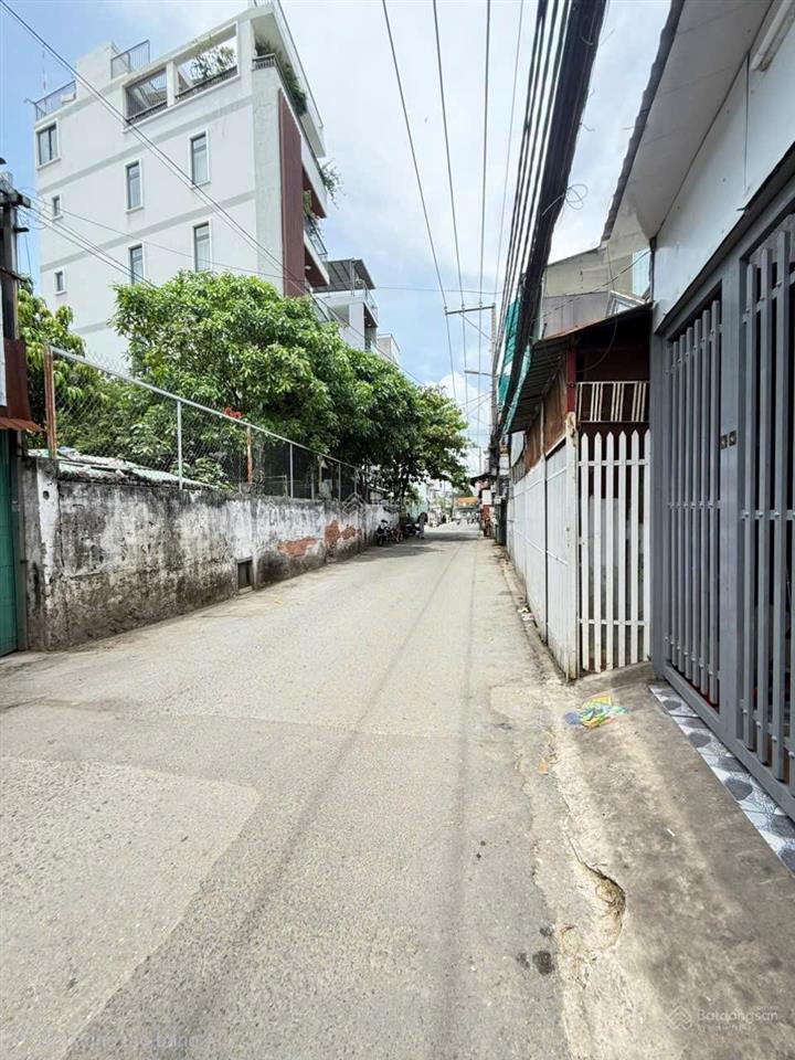 Bán nhà 5.5m x 11m đường trần xuân soạn quận 7