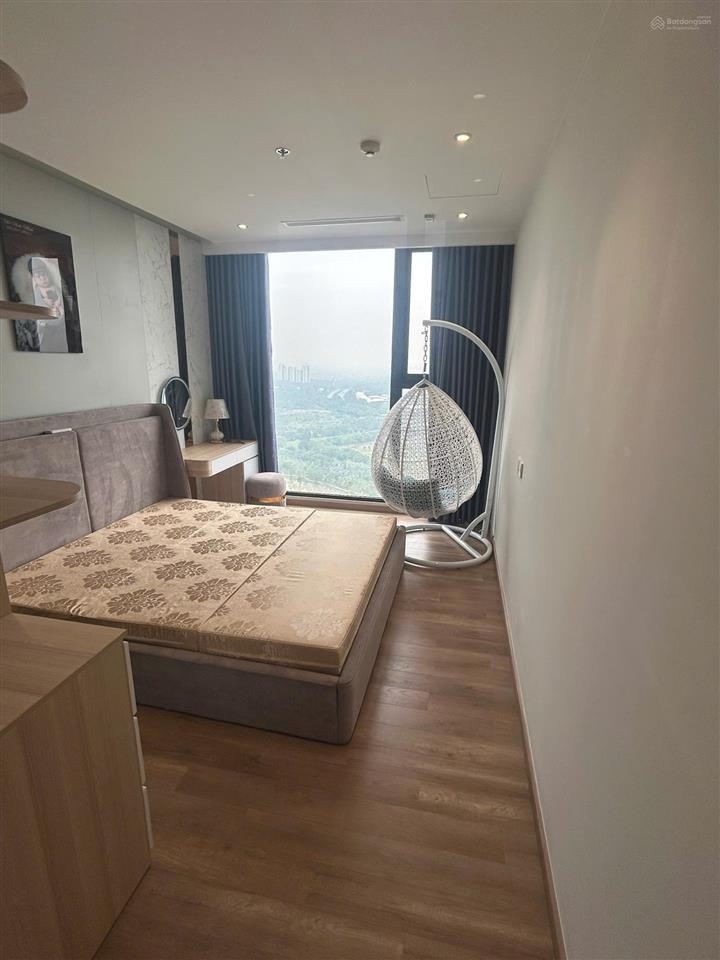 Chính chủ bán căn duplex 2 phòng ngủ tại tòa landmark khoáng nóng giá tốt nhất ecopark