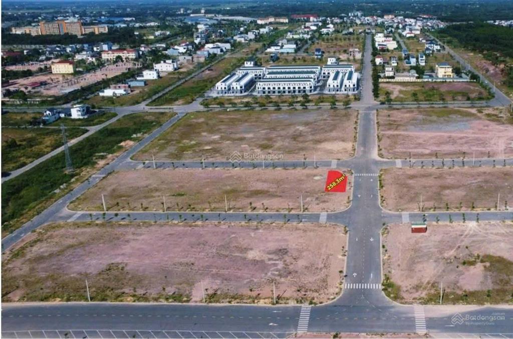 Chính chủ gửi bán lô đất nằm giữa 2 trục đường lớn. lê trọng tấn và đường 23.5m
