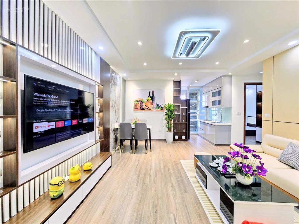 Chính chủ cần bán căn hộ kđt việt hưng mới coong full nội thất tiền tỷ.