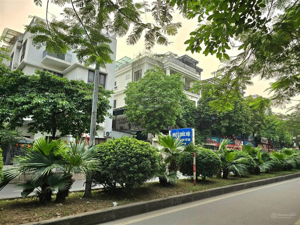Hiếm! nhà ở quốc hội trung văn 80m² 6 tầng thang máy gara ô tô cách công viên 50m