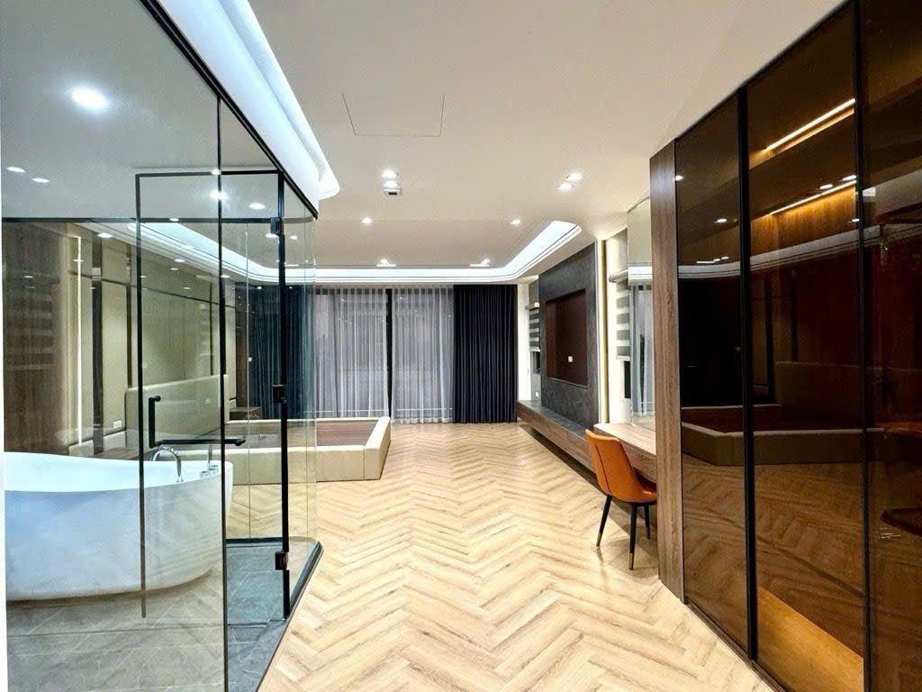 Siêu phẩm mặt ngõ kinh doanh Tạ Quang Bửu, vỉa hè rộng, lô góc hơn 30 tỷ