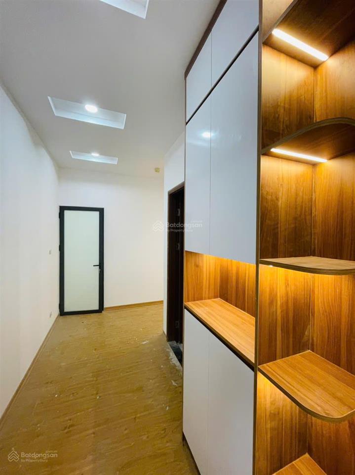 Cần bán nhanh căn hộ 30t nam trung yên, full đồ, giá 5 tỷ