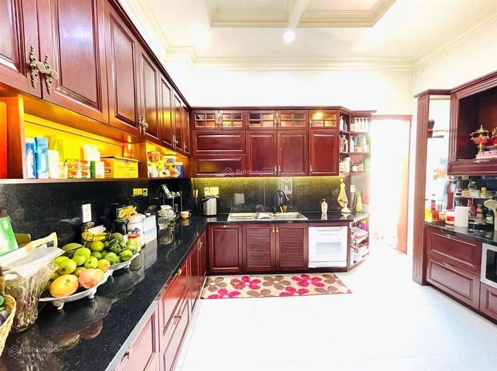 Chính chủ bán biệt thự đẹp, góc 2 mặt tiền kdc hiệp thành 3, trung tâm tp. thủ dầu một bình dương