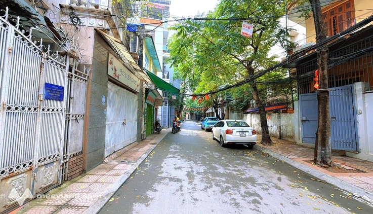 Bán nhà đường Hoàng Cầu, 80m2, 5 tầng, gara ô tô, kinh doanh