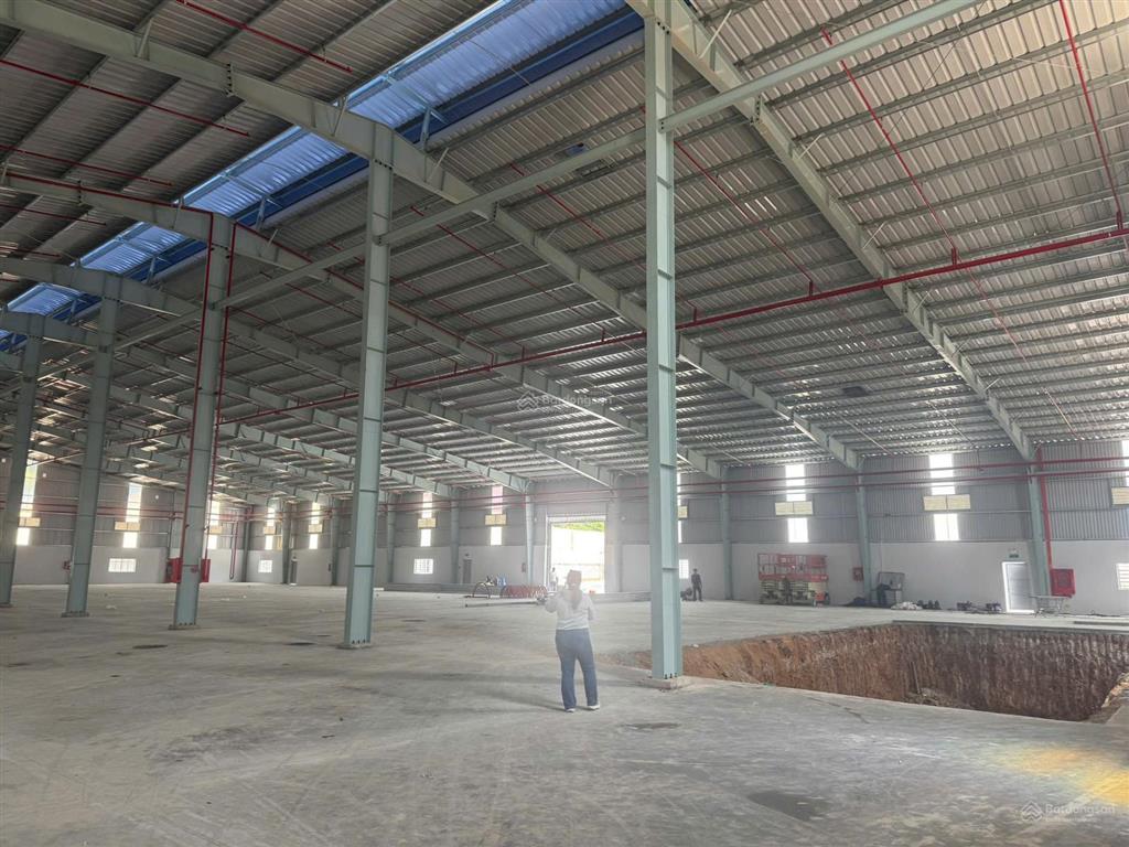 Cần bán khu nhà xưởng mới 100% tổng khuôn viên 9.300 giá 50 tỷ 0978 627 ***