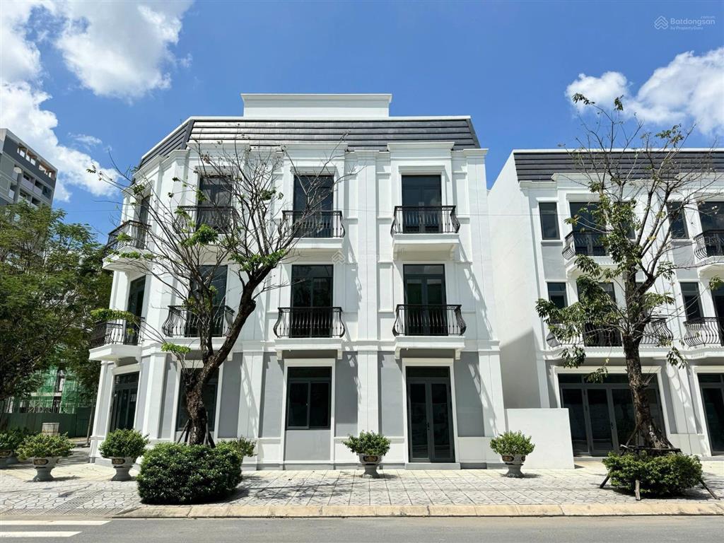Bán biệt thự tại khu đô thị sinh thái chánh mỹ, 28 triệu/m2, 300m2, giá ưu đãi gồm cả nhà + đất