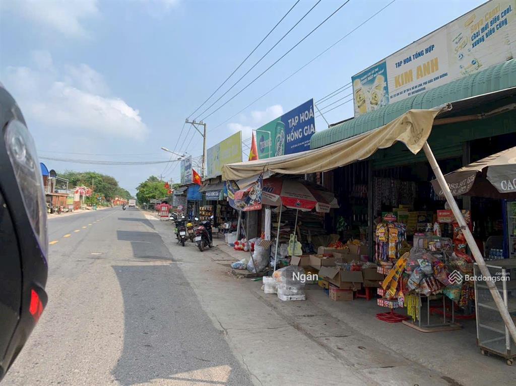 Cần bán lô đất thổ cư 160m2 mặt tiền đường nhựa 2 ô tô né nhau, gọi em xem đất