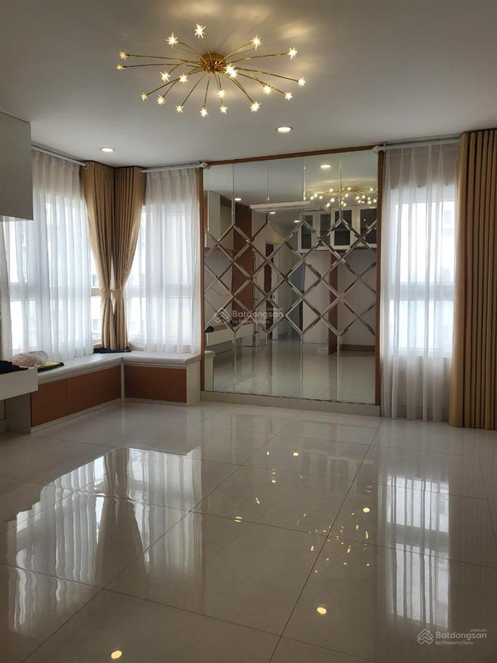 Bán căn 3 phòng ngủ có nội thất đầy đủ chỉ dọn vào ở ngay giá 4,2 tỷ. 0907 383 *** châu