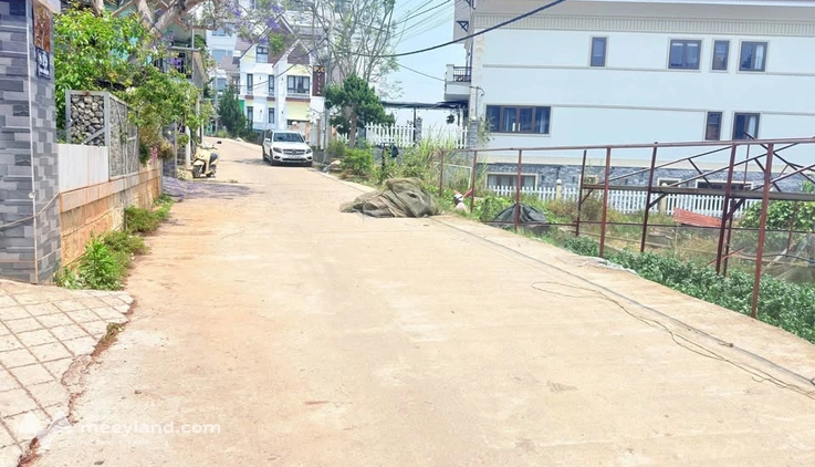 Bán 2 lô đất view đẹp vị trí Trịnh Hoài Đức - Phường 11 - Đà Lạt