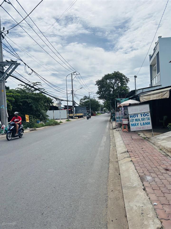 Bán nhà phố đoàn nguyễn tuấn, 3 tỷ, 82 m2, giá tốt