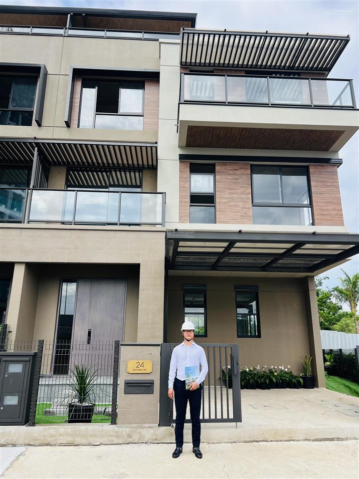 Phiên bản giới hạn, nhà phố liền kề 6x21m view kênh đào, riêng tư, mua trực tiếp nam long