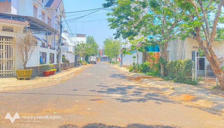 Đất 2 mặt tiền lô 90, trung tâm Đức Trọng, Lâm Đồng