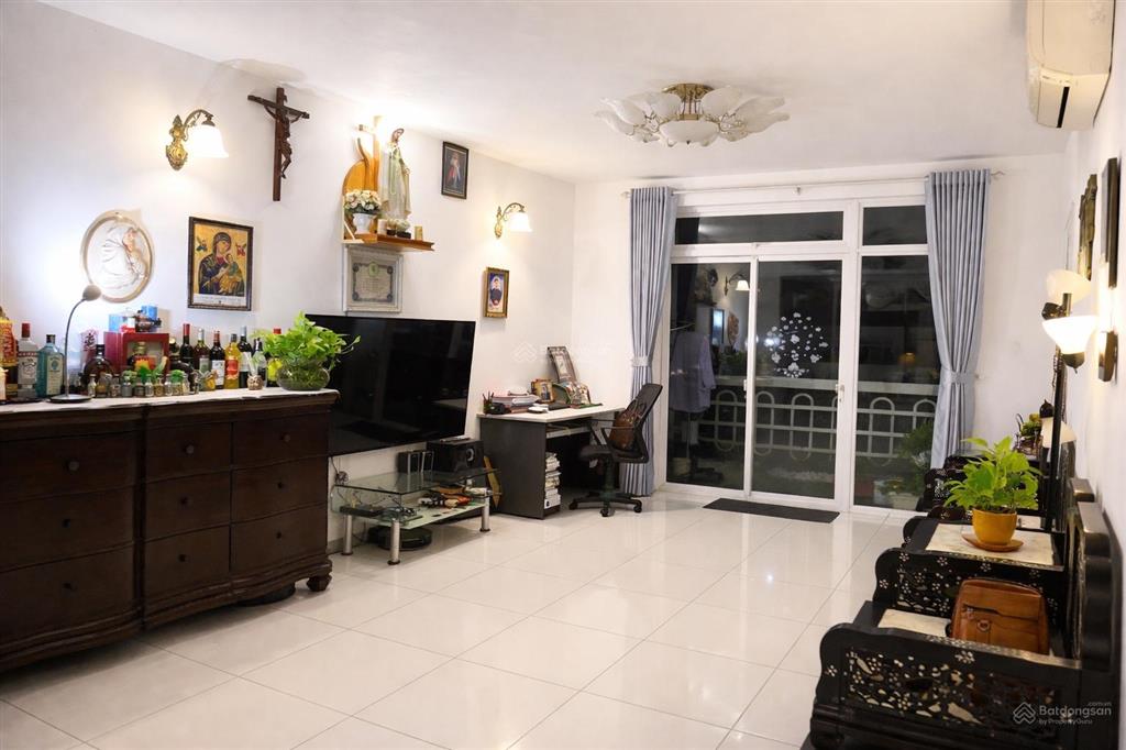 Bán căn hộ hoàng tháp plaza, 5,2 tỷ, 100m2, 3pn, 2wc, ban công view đường 9a. 0934 131 ***