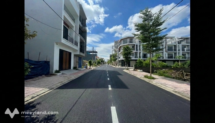 Đất dịch vụ Xuân Mai giáp NOXH Kim Hoa - hơn 100m2 - mặt tiền 5m