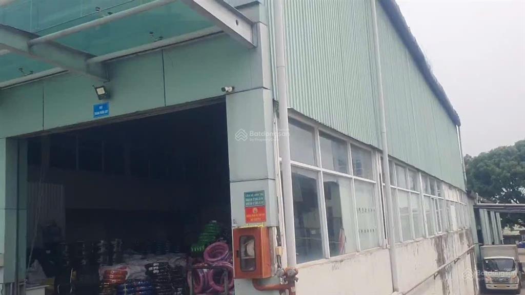Bán xưởng 1k đông hòa. dt 2hec. thuê 850tr tháng. góc 2mt . giá 220tỷ