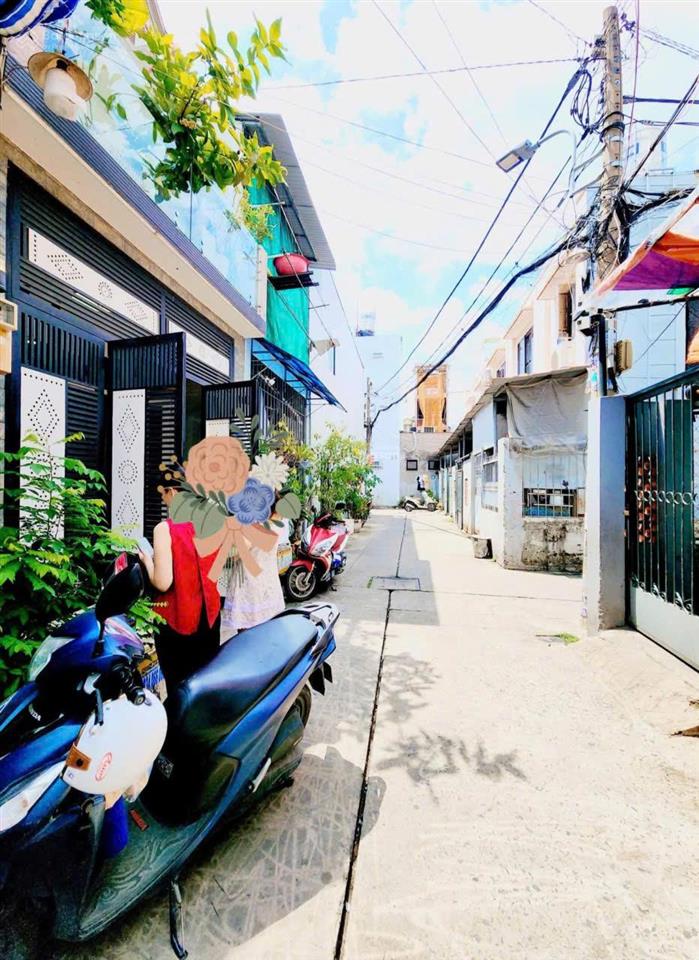 Mới đẹp ở ngay hoàn công đầy đủ nhà 2 tầng hẻm xe hơi 4.5m 3.95t bớt lộc