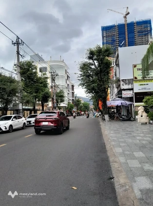 Cho thuê mặt bằng 240m2 khu Nguyễn Thị Định, Quy Nhơn, vị trí sầm uất