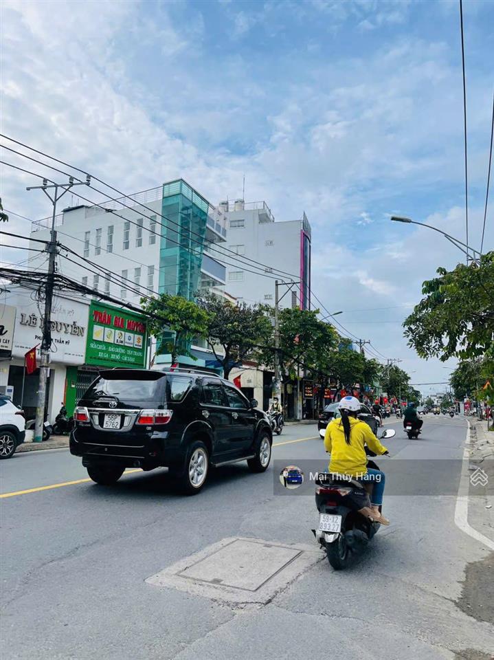 Hàng ngộp mặt tiền đặng văn bi ngay đại học kiến trúc, ngang 5,5m không lộ giới gpxd hầm + 7 tầng