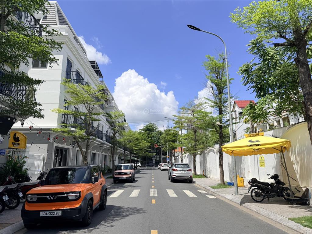 Nhà khu vincom mỹ tho hoàn thiện cao cấp, thang máy đầy đủ