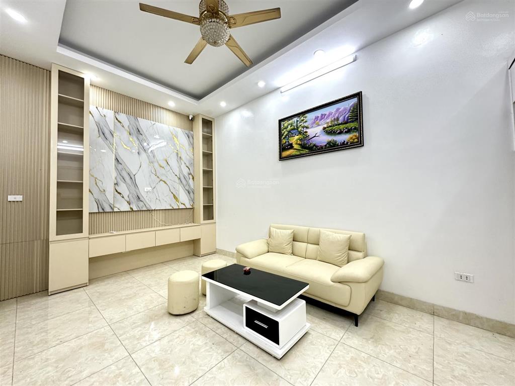Giảm sốc! trần khát chân 3 thoáng mát phố, trước nhà 3m, 3 ngủ tặng nội thất, quy hoạch ổn định