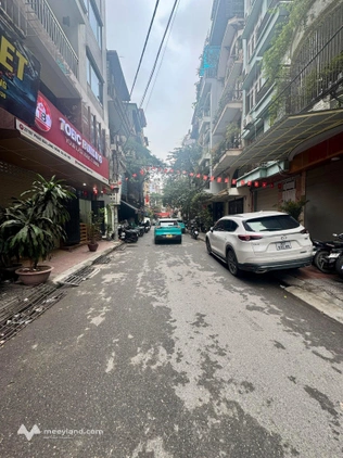 Bán nhà phố Pháo Đài Láng 6 tầng, thang máy, lô góc, kinh doanh