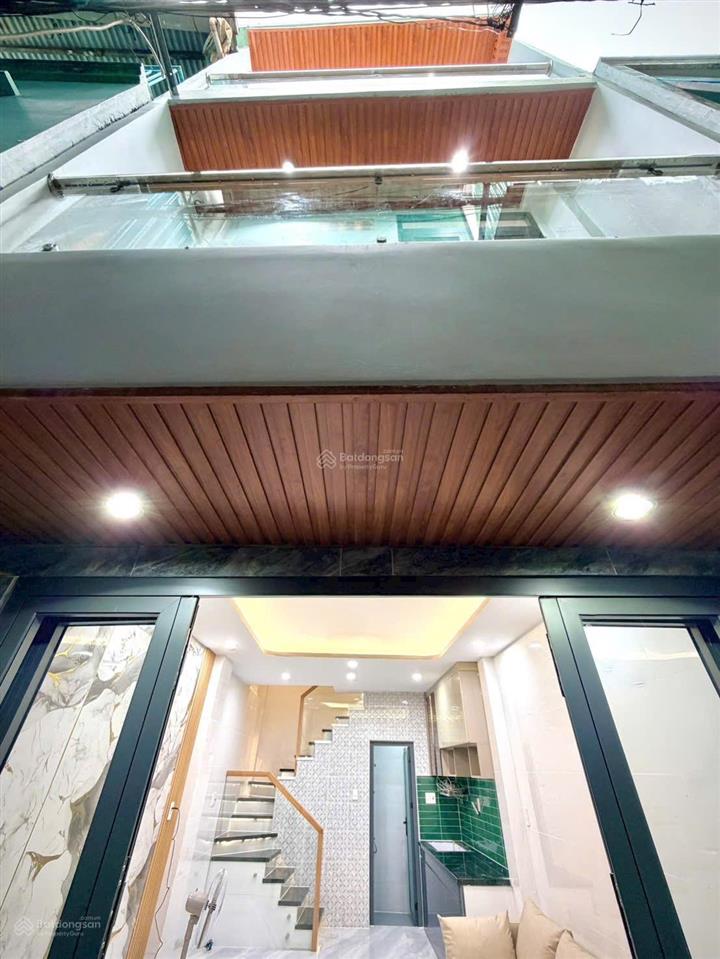 Nhà đẹp trung tâm quận 11 dọn vào ở ngay sát đầm sen [3.5m x 8m] 2 lầu 2pn 3wc chính chủ rao
