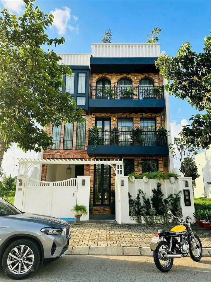 Bán gấp siêu nhà đẹp đường 8m hồ biểu chánh quận phú nhuận 12x20m hầm 4 tầng thang máy giá 48 tỷ