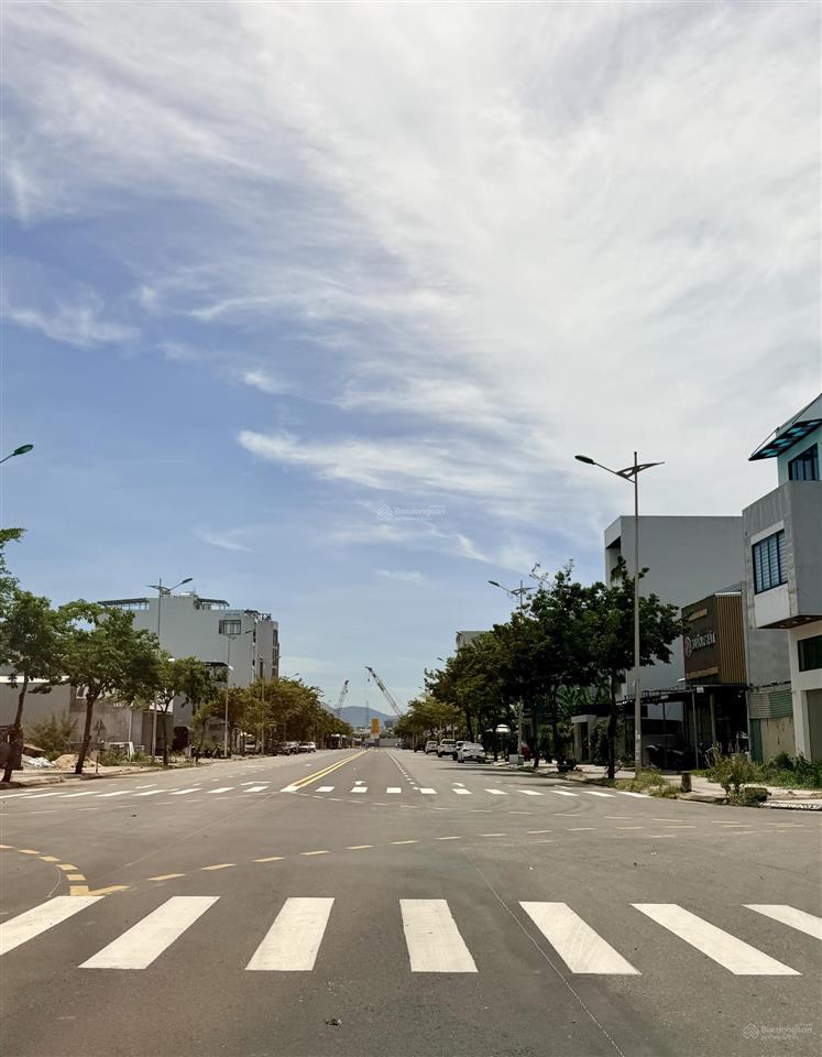 Trục shophouse mặt tiền đường 29 tháng 3 hòa xuân