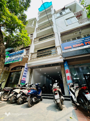 Bán tòa nhà mặt đường Hoàng Mai, 7 tầng, thang máy