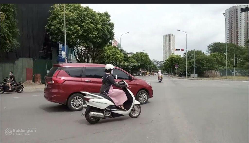 Kđt văn phú mặt phố view công viên 365 hướng nam chuẩn pháp lý nội thất đẹp. dt 90m²