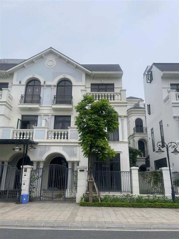 Hot! bán liền kề sao biển 11 1x, có 3 mặt thoáng, view công viên, bể bơi