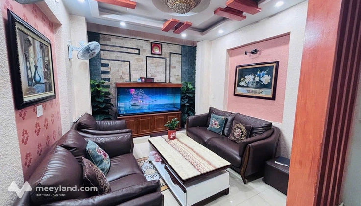 Nhà đẹp 3 tầng cốt lệch – Vị trí trung tâm Tân Sơn