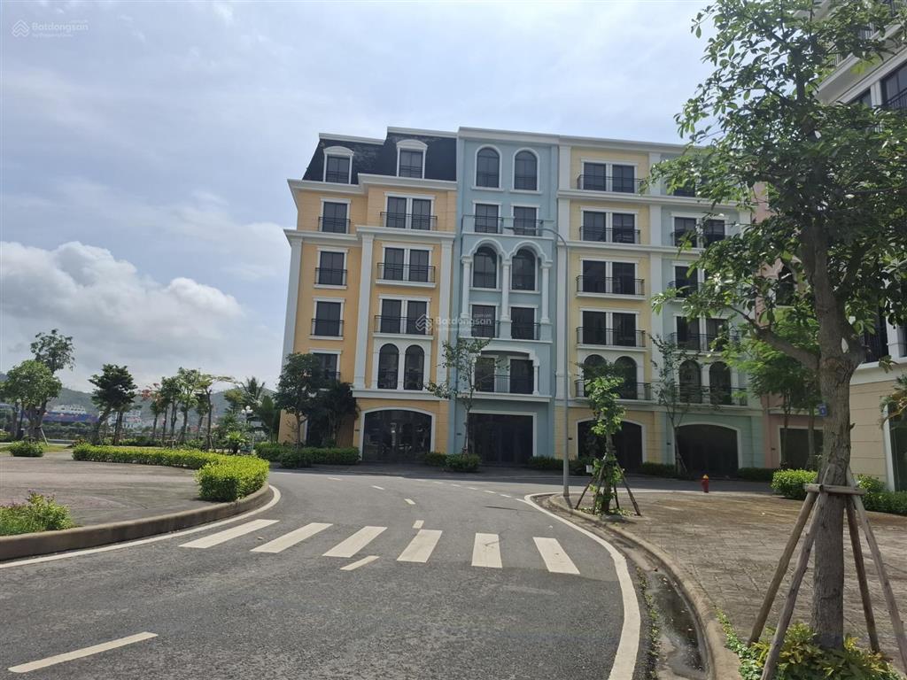 Hot, chính chủ bán về giá hợp đồng căn aqua city siêu hợp lý.