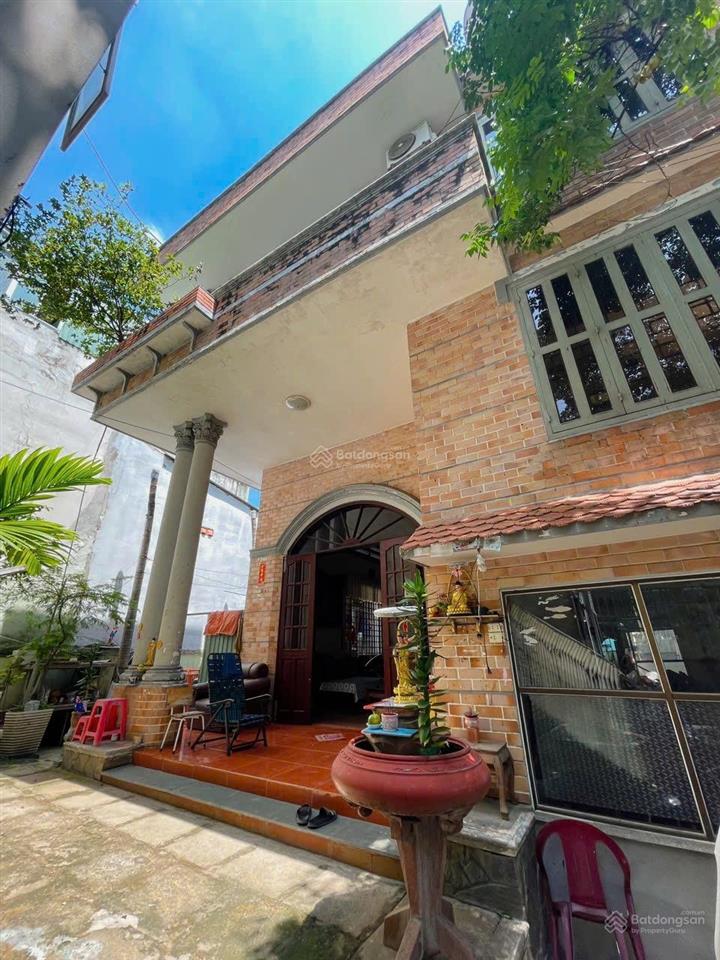Quỹ đất đẹp 487,2m (13x35m) biệt thự sân vườn hiện hữu, mặt tiền rộng hiếm có.