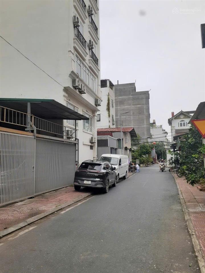 Nhà 6 tầng ngay cầu chương dươnglong biên dt 62m2 ô tô vào gần chợ gần công viên giá 16.9 tỷ