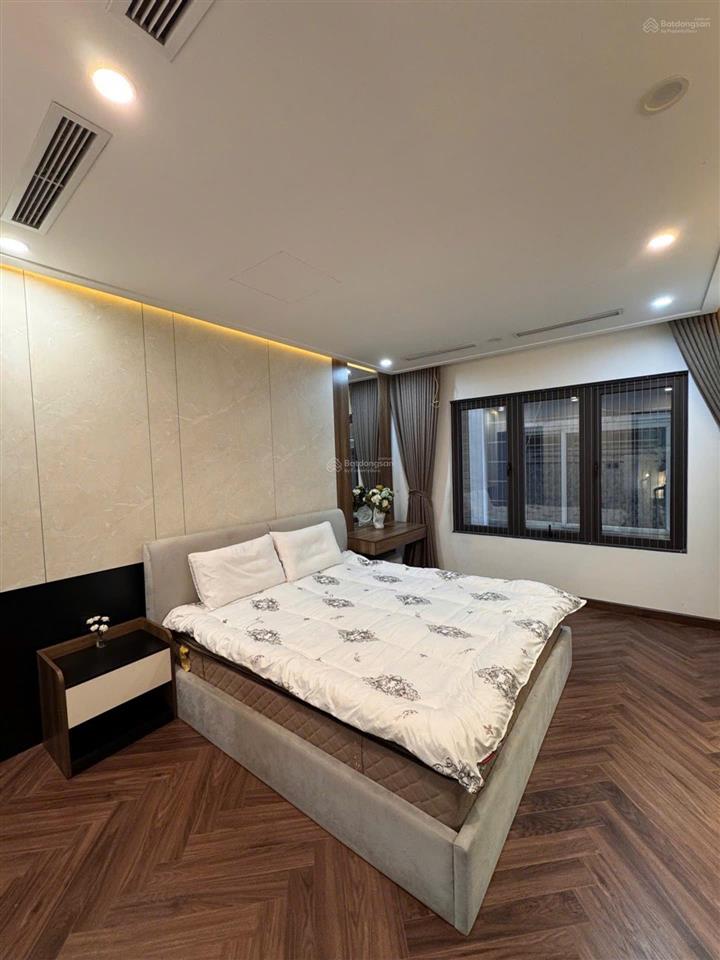 Gần bách kinh xây | 6 tầng | nội thất tiền tỷ